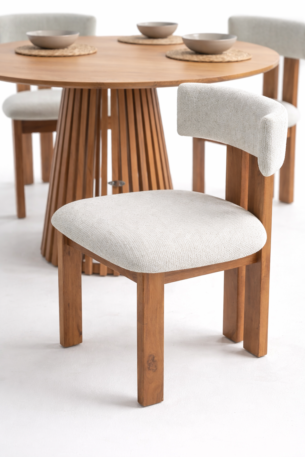 MUSHROOM TABLE &LUNA CHAIR Thumbnail